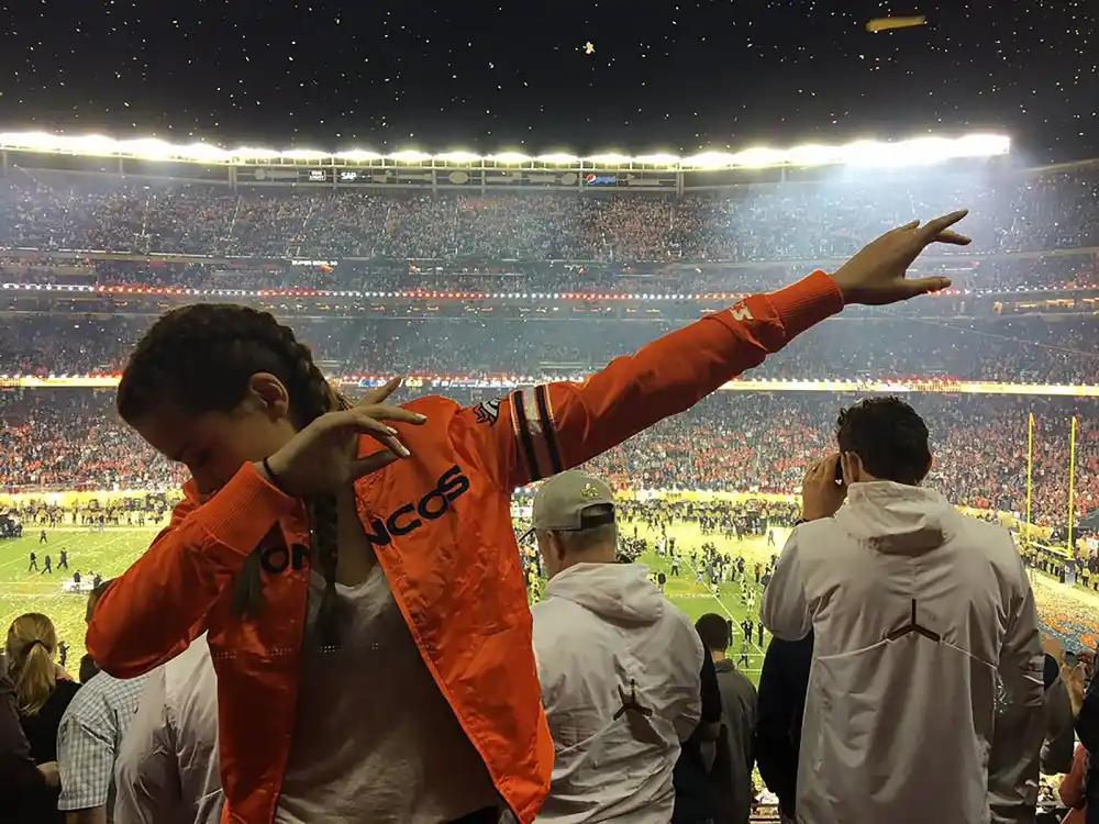 Hailee Steinfeld Dab Denver Broncos