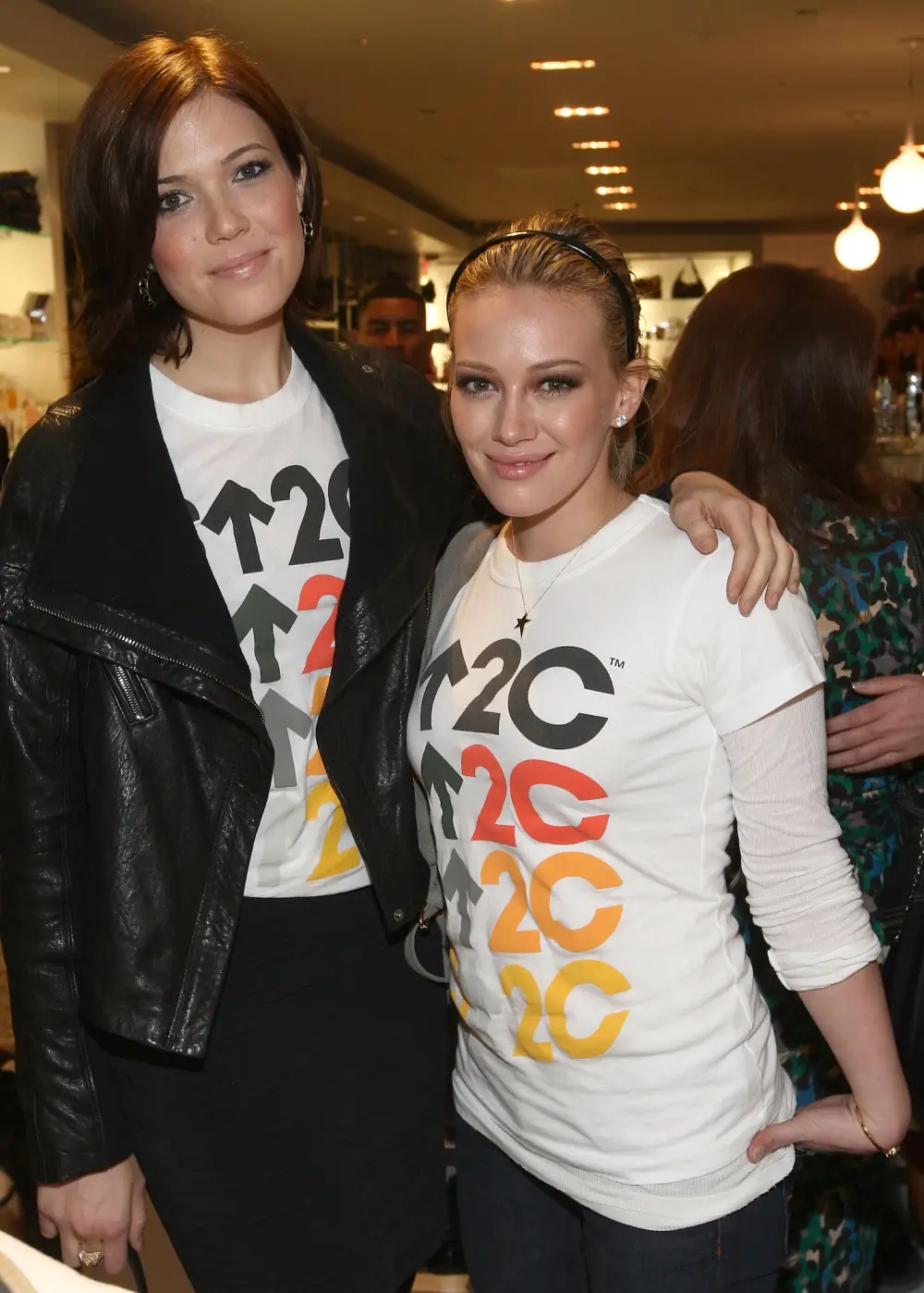 Hilary-Duff-and-Mandy-Moore-2008-GettyImages-83991974