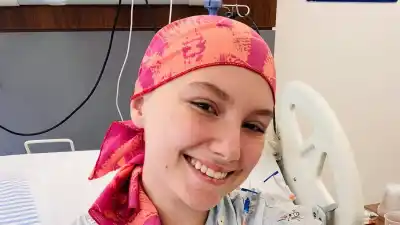 Isabel Veloso Dead: Influencer Dies at Age 19 After Battling Hodgkin's Lymphoma