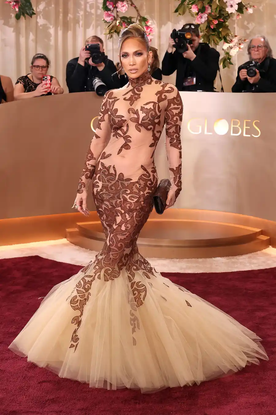 Jennifer Lopez Red Carpet Arrival Golden Globes 2026