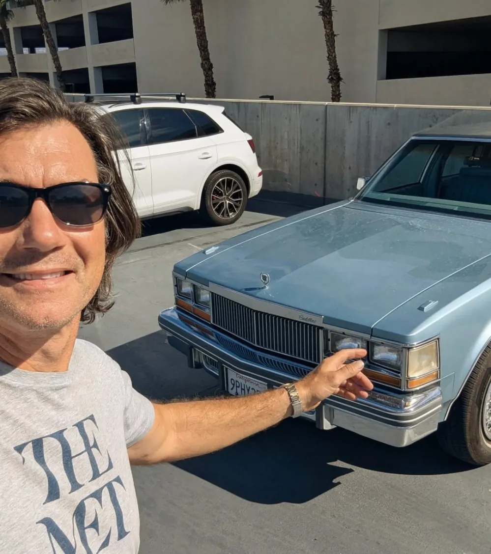 Jerry O'Connell Clarifies He's Not the Replica Luxury Handbagless Man Who Stole His Car