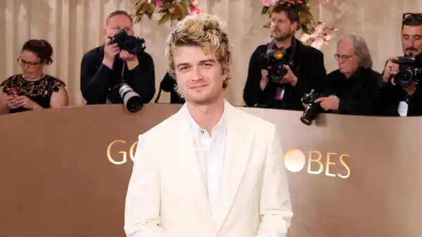 Joe Keery Debuts Blond Hair at the 2026 Golden Globes GettyImages-2255777717