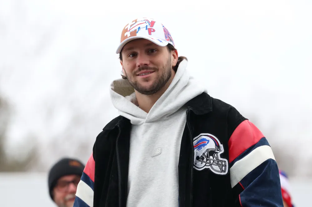 Josh Allen Supports Hailee Steinfeld at Golden Globes