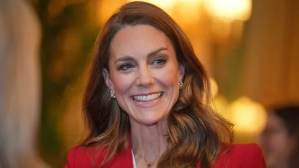 WINDSOR, ENGLAND - JANUARY 15: Britain's Catherine, Princess of Wales smiles as she meets members of the England Women's rugby team at Windsor Castle on January 15, 2026 in Windsor, United Kingdom. The Princess of Wales hosted the team as Patron of the Rugby Football Union to celebrate their World Cup victory in September 2025. (Photo by Kin Cheung - WPA Pool/Getty Images)