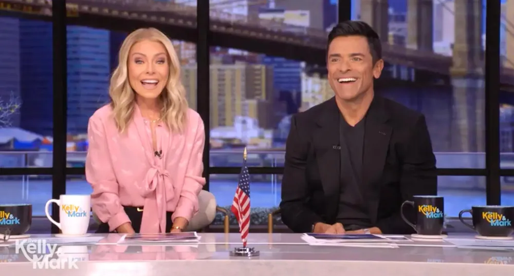 Kelly Ripa Reveals She Used Contour Instead of Foundation After Makeup Mishap Airs on Live 002