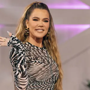 THE KELLY CLARKSON SHOW -- Episode J041 -- Pictured: Khloé Kardashian -- (Photo by: Weiss Eubanks/NBCUniversal via Getty Images)