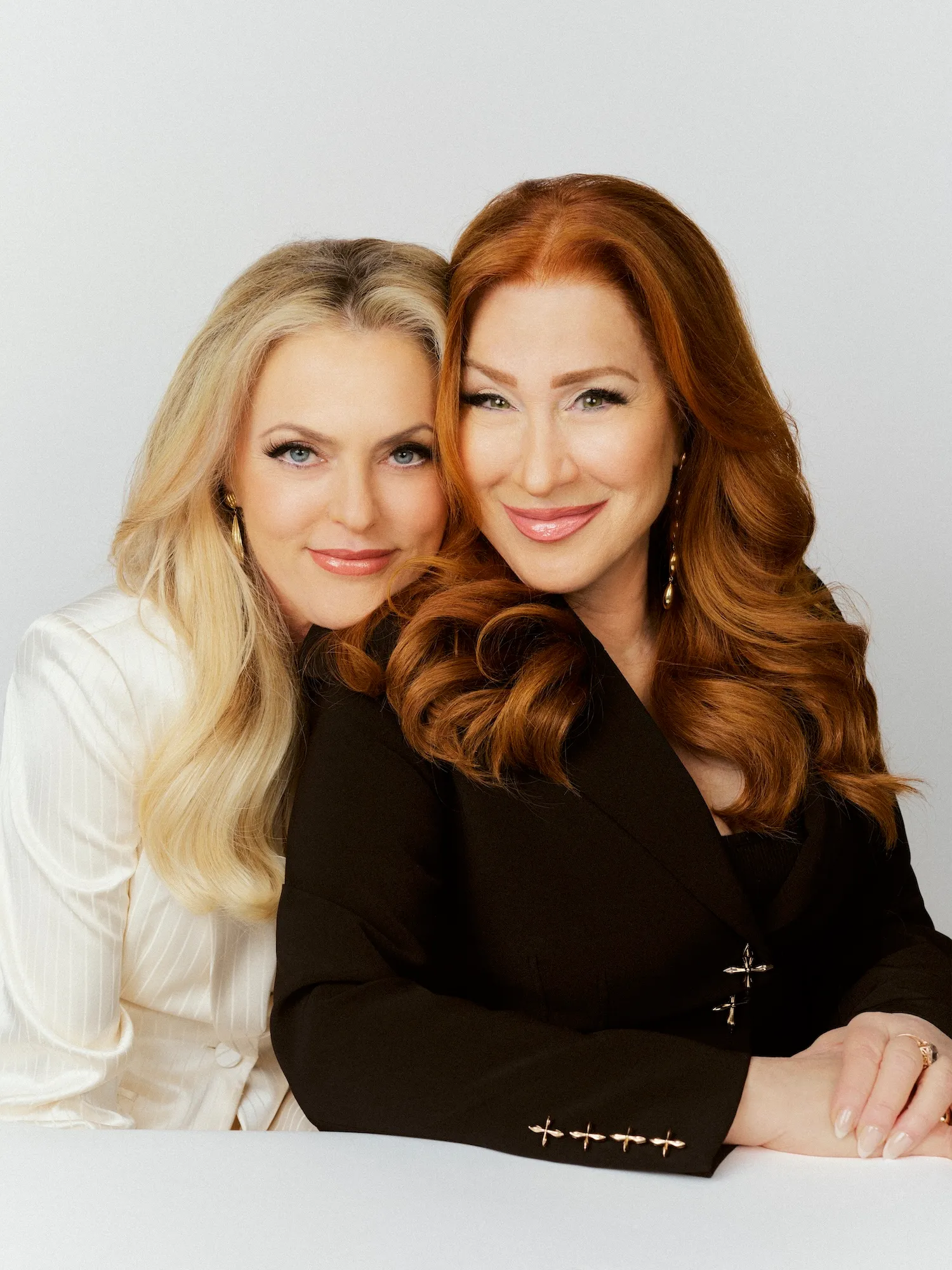 ‘Parent Trap' BFFs Lisa Ann Walter and Elaine Hendrix: I Never Have to Worry About Her Falling ‘Out of Love With Me’