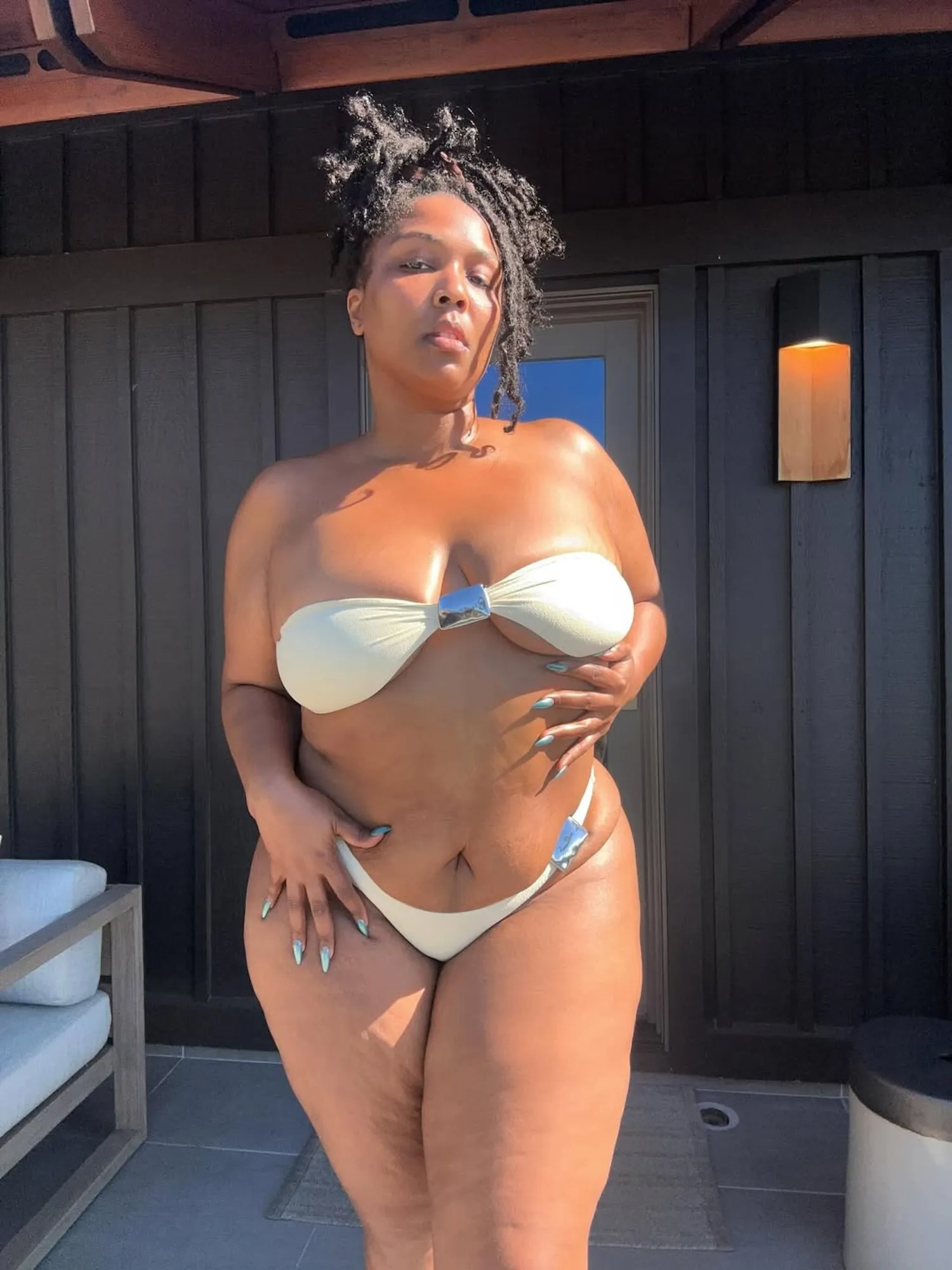 Lizzo Shares Her New Year s Resolution as She Shows Off Her Weight Loss in a Bikini
