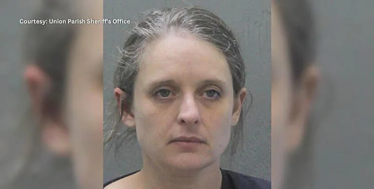 Louisiana Woman Attacked Cop Who Told Her to Leave Pond Trying to be a Mermaid Union Parish Sheriffs Office