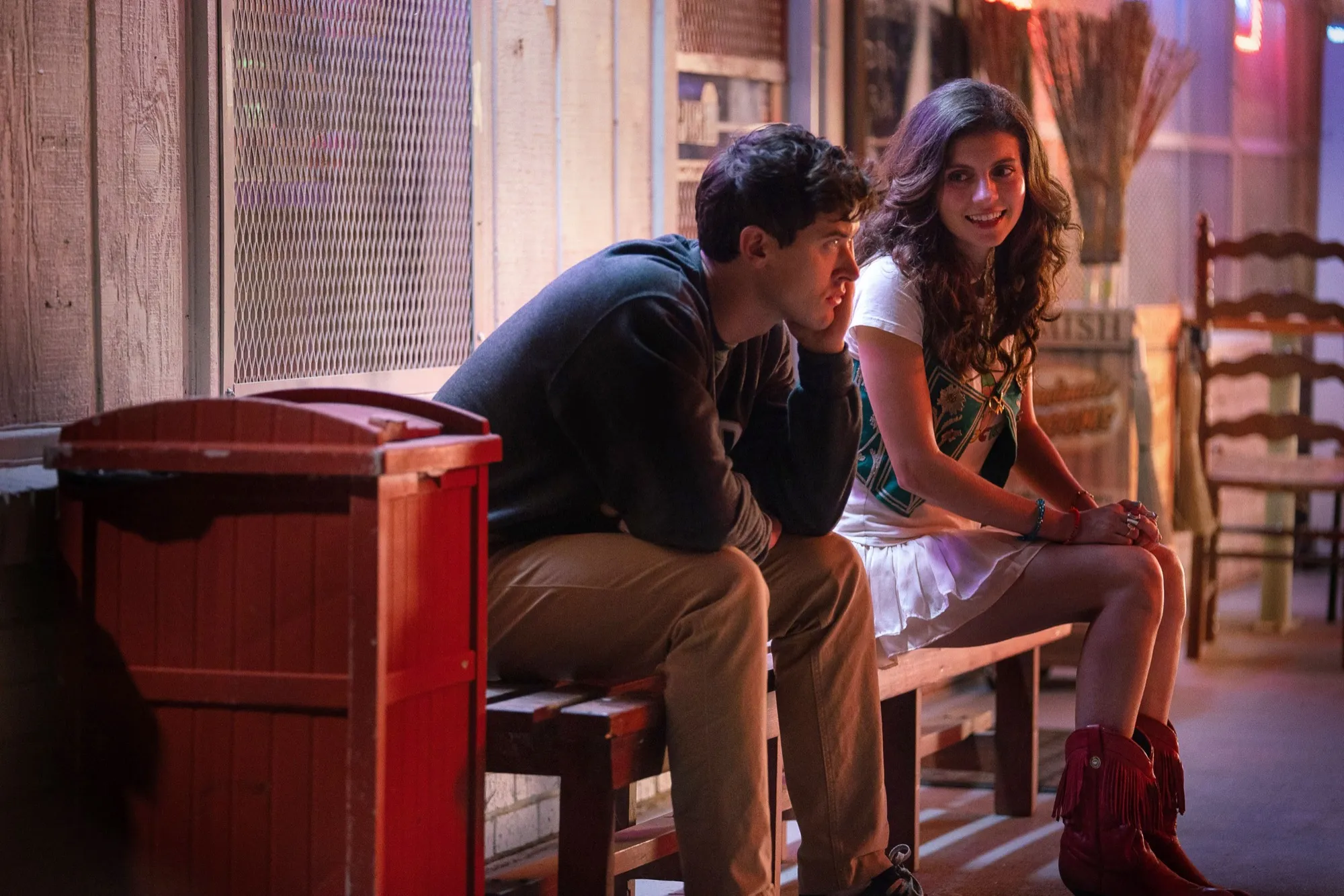 MCDPEWEZX024 What Is Poppys Job in People We Meet on Vacation