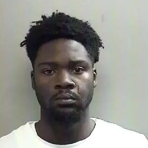 Man Breaks into Texas Apartment to Kidnap Ex Gun Down Her New Boyfriend