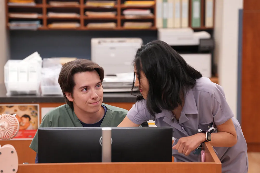 'St. Denis Medical' Gives Mekki Leeper's Matt a 'Hot' Transformation