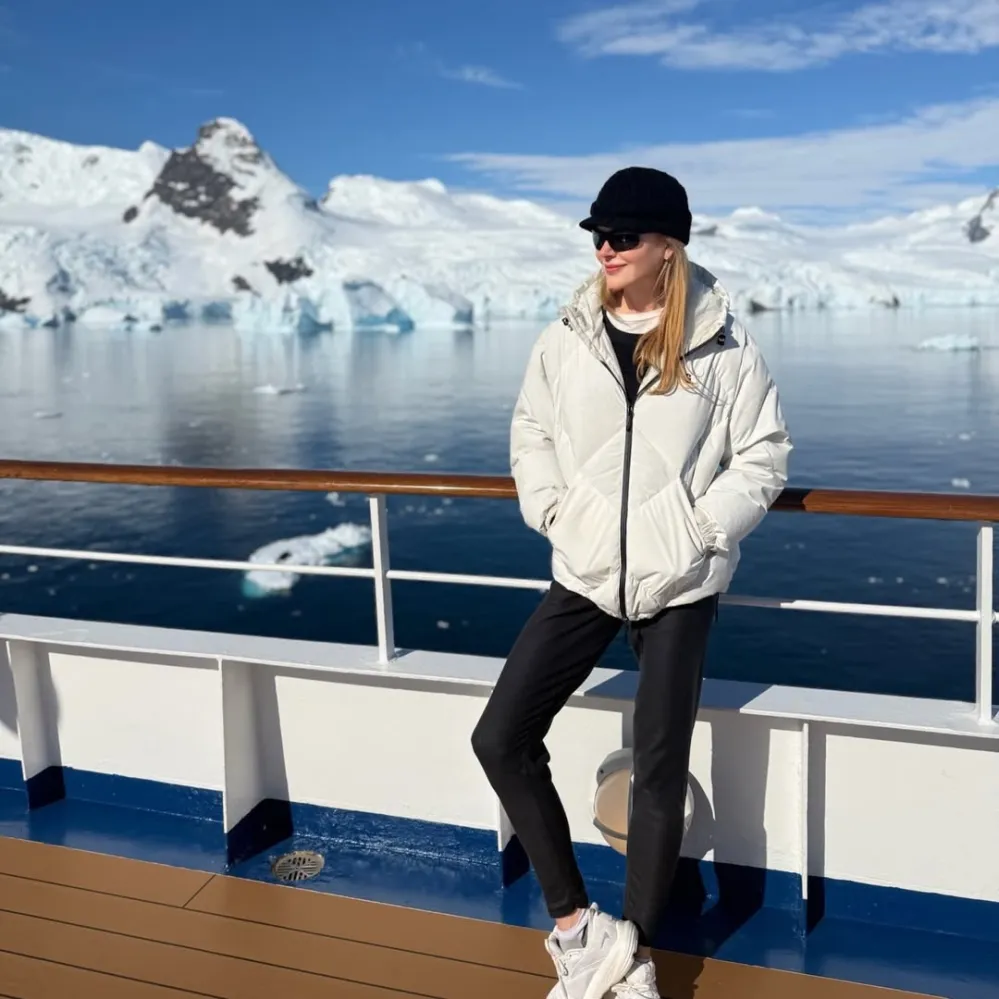 Nicole Kidman Has Adventure in Antarctica With Daughters