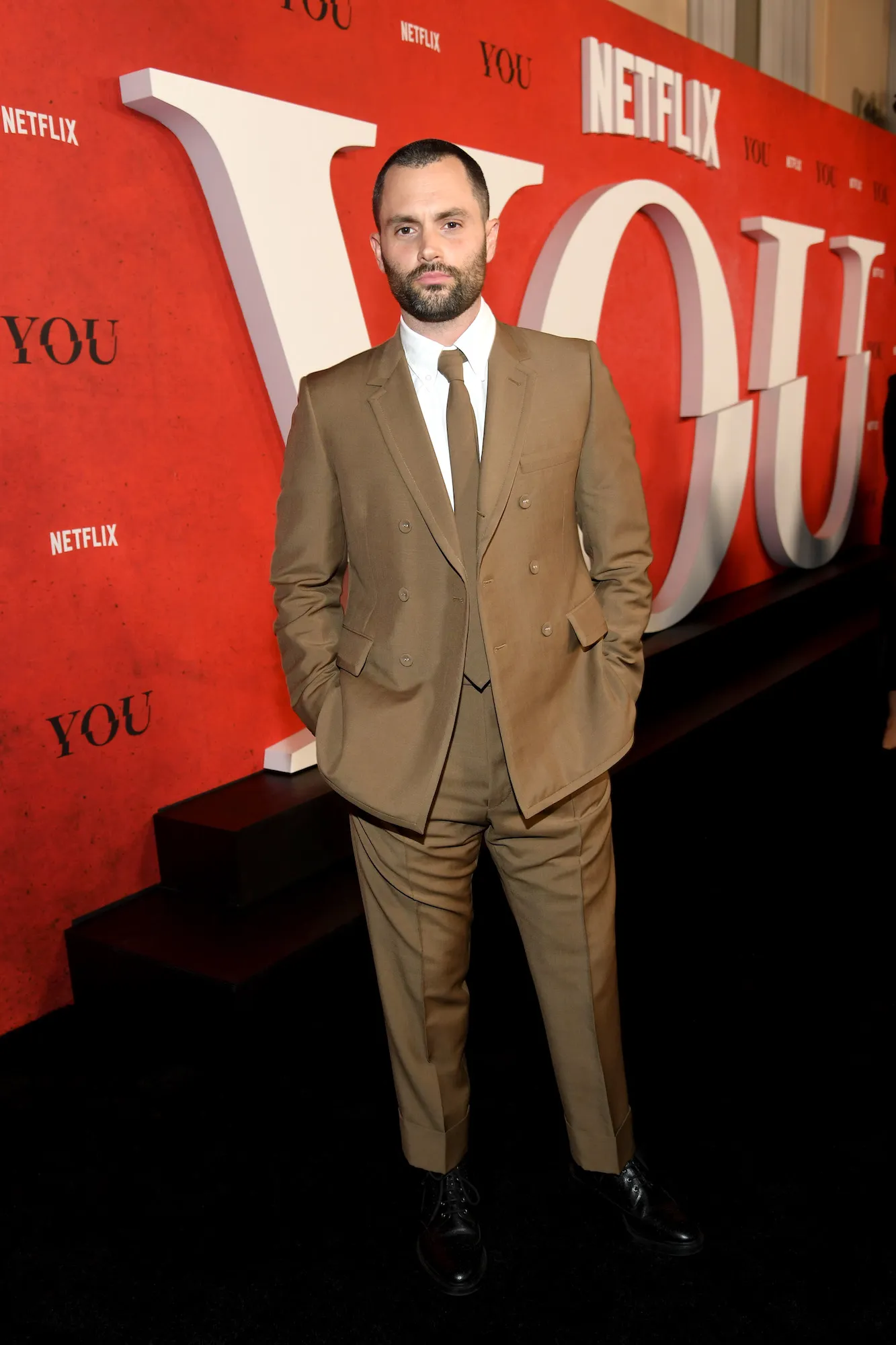 Penn-Badgley-GettyImages-2211690152