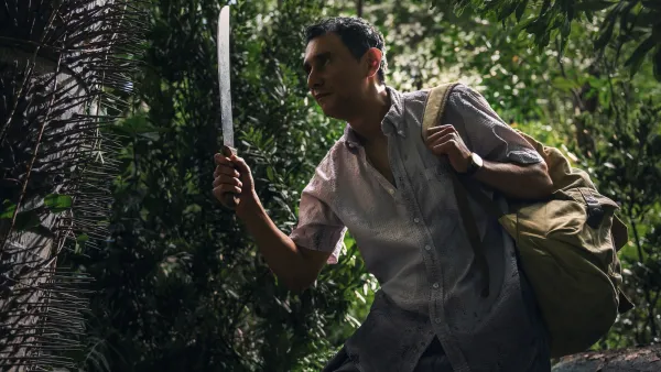 Carlos Manuel Vesga es Manousos en Pluribus