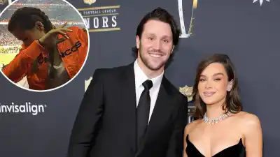 Promo Josh Allen Reacts to Viral Photo of Wife Hailee Steinfeld in Broncos Gear Ahead of Playoff Game