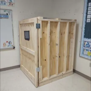 School-Put-Non-Verbal-Autistic-Child-In-Wooden-Box-New-York-Mom-Excl