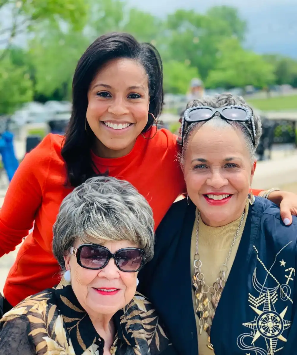 Sheinelle-Jones-With-Her-Mom-and-Grandma-610689208_18547451278052011_5871058627035458152_n