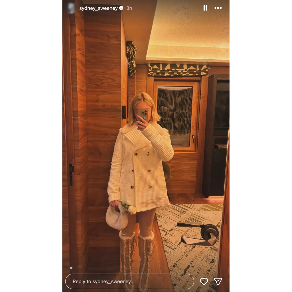 Sydney Sweeney luce jeans American Eagle tras la pol&eacute;mica publicitaria y comparte sus looks de invierno favoritos.