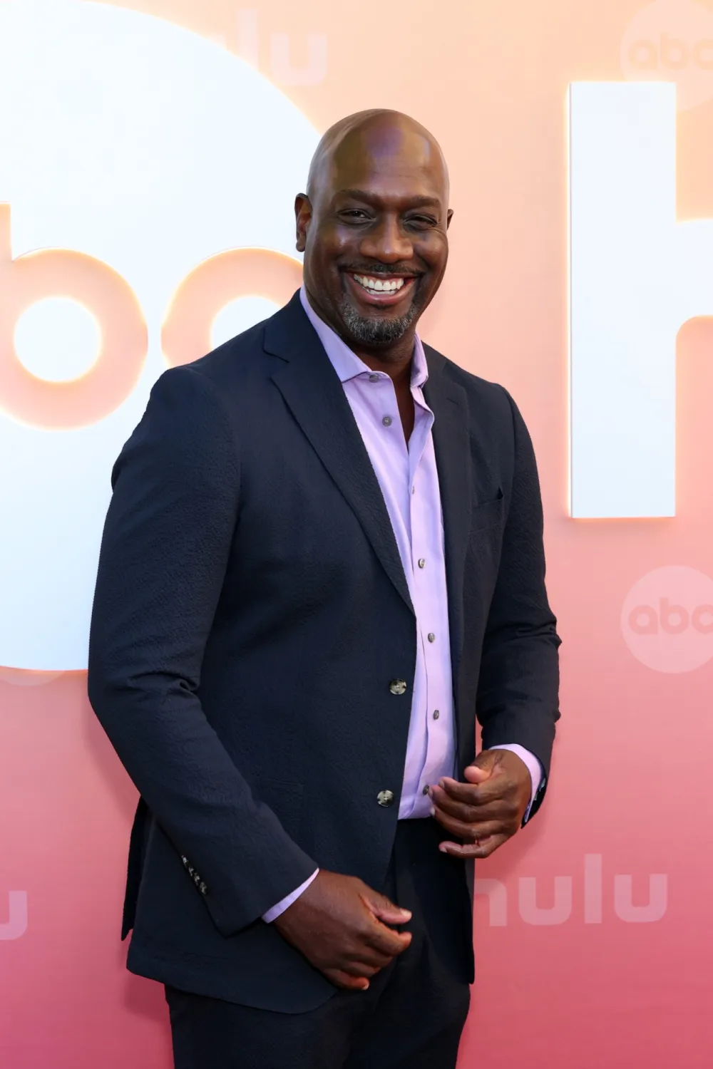 The Rookie Cast Dating History Richard T Jones