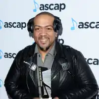 Timbaland Bio Pic GettyImages-517400396