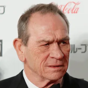 Tommy-Lee-Jones-and-Daughter-Victoria-GettyImages-866175860