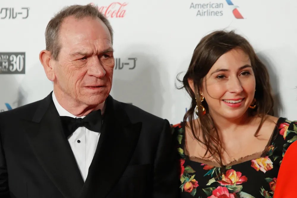 Tommy-Lee-Jones-and-Daughter-Victoria-GettyImages-866175860