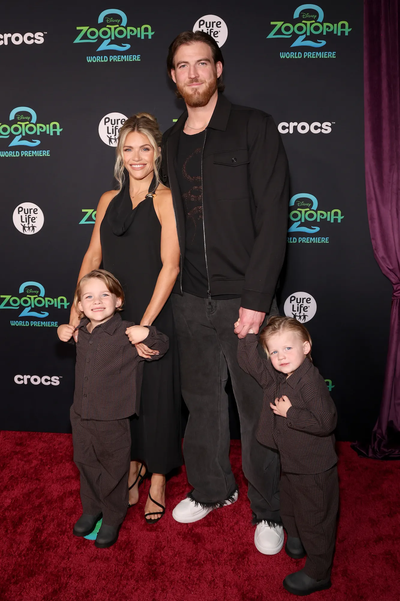 Witney-Carson-Family-GettyImages-2246604495
