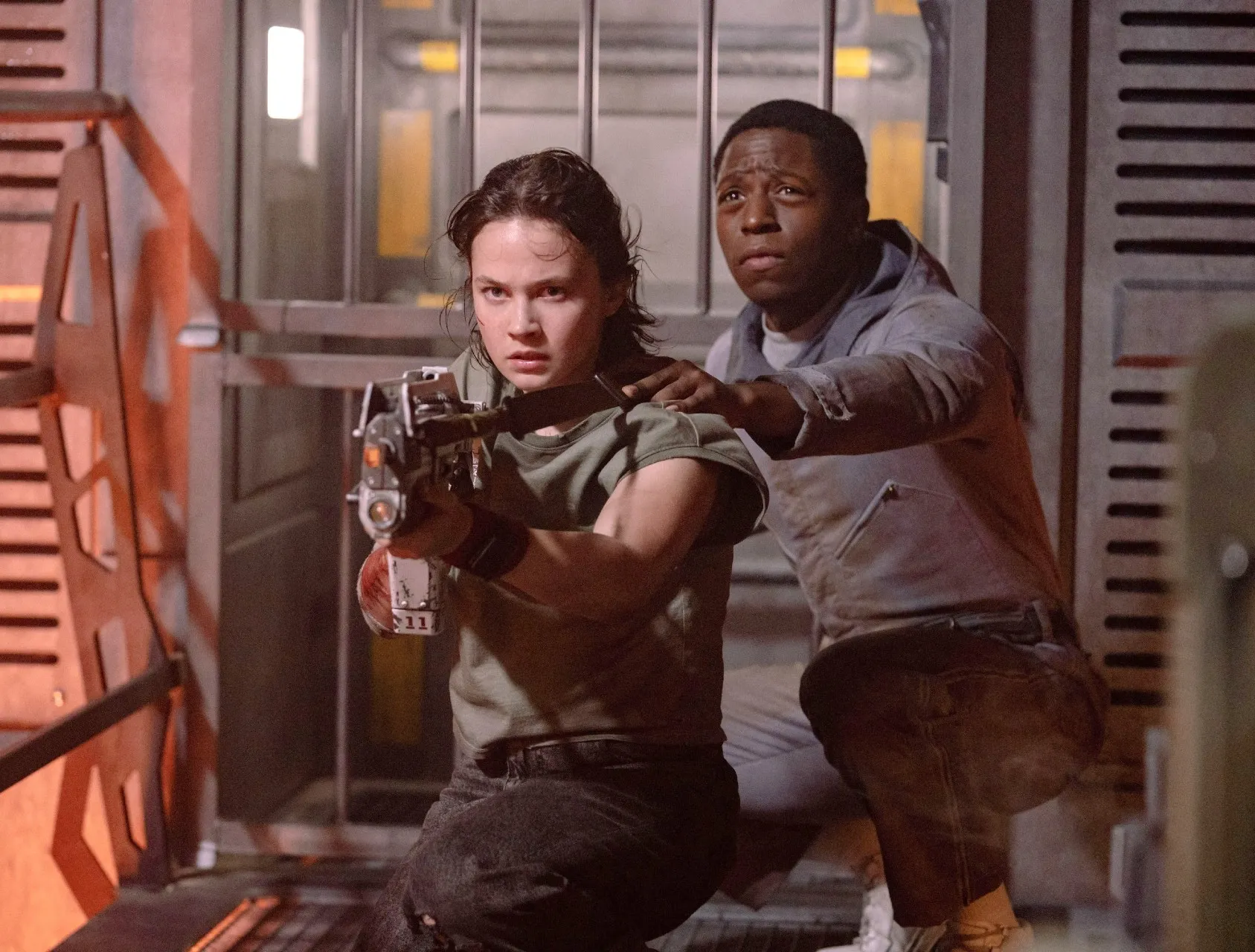 Cailee Spaeny and David Jonsson in Alien: Romulus
