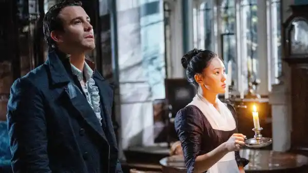 Luke Thompson and Yerin Ha in Bridgerton season 4