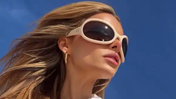 Brooks Nader Frees the Nip in a Micro-Top While Showing Off Her Underboob: ‘Old Lips, Same Me’