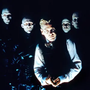 Kiefer Sutherland in Dark City