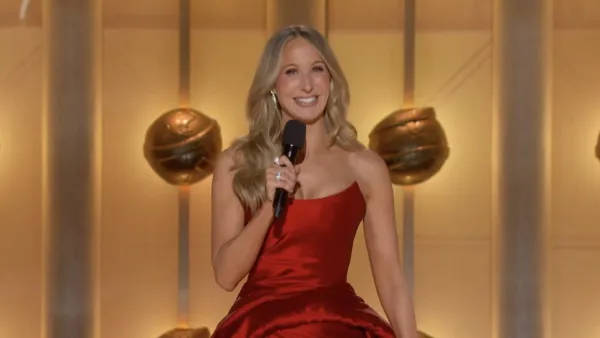 fire breaks out at golden globes 2026 nikki glaser