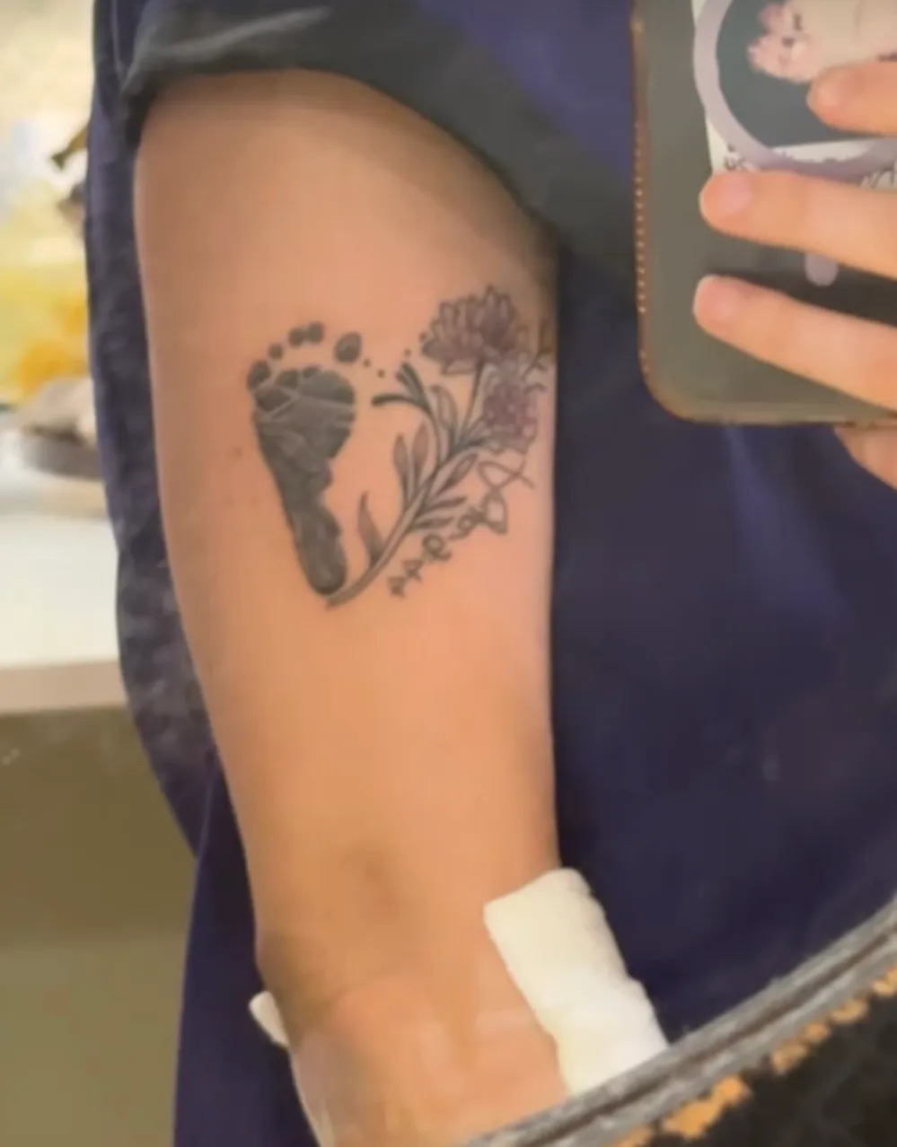 Influencer Tineke &lsquo;Tini&rsquo; Younger Gets Sweet Tattoo in Honor of Late Twin Daughter Arya