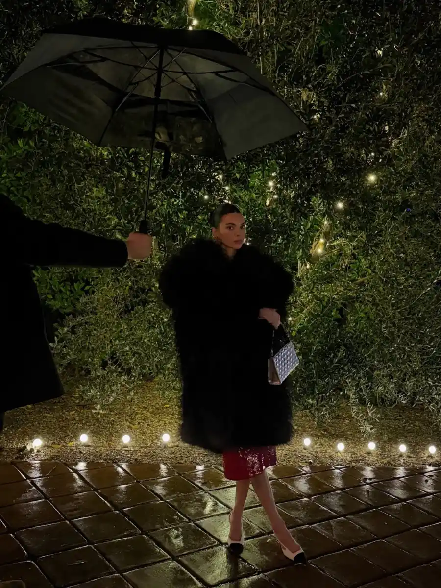 Stars’ Bundled Up Looks This Winter: Taylor Swift’s Fuzzy Jacket, More