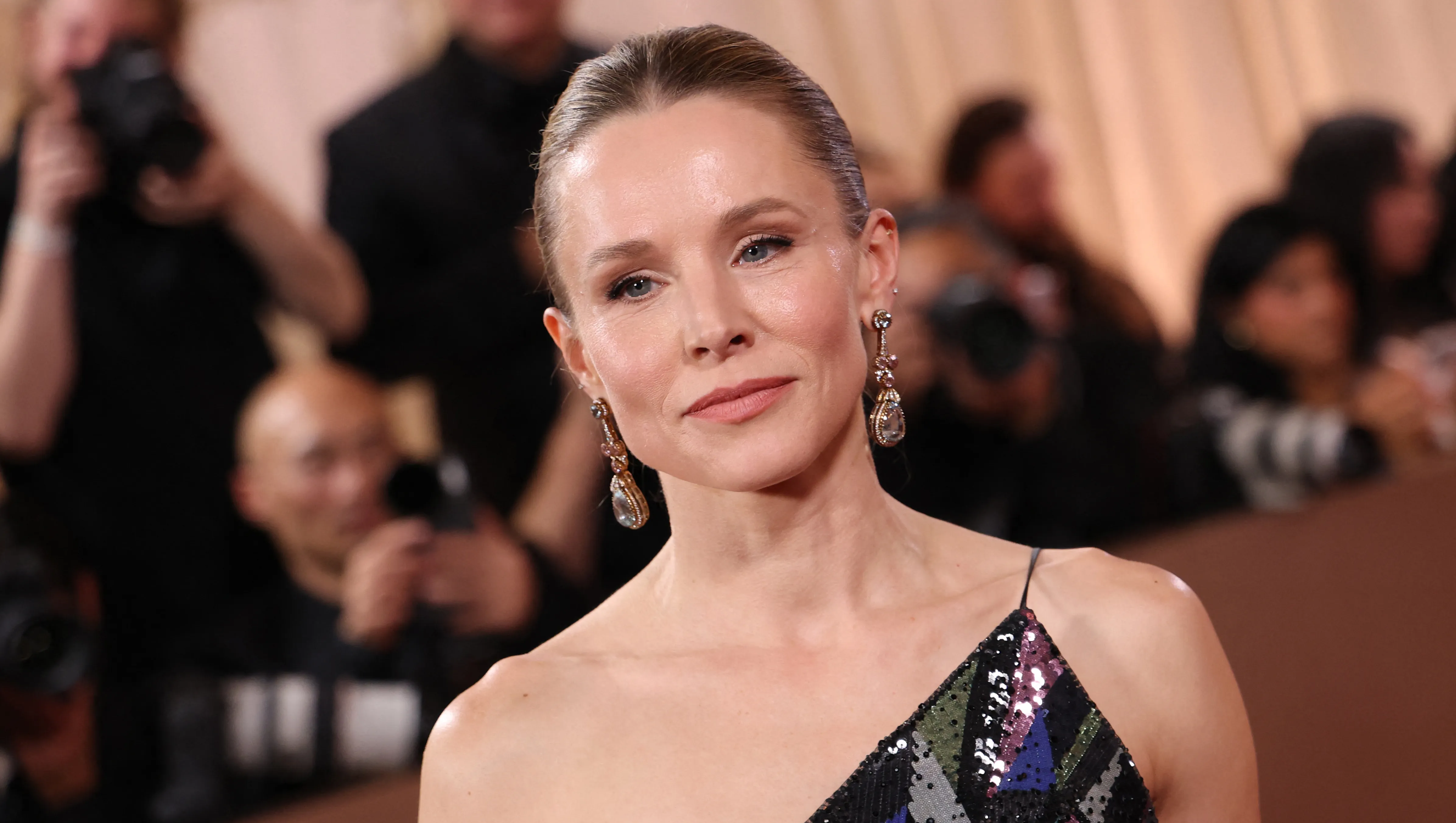 US actress Kristen Bell attends the 83rd annual Golden Globe Awards at the Beverly Hilton hotel in Beverly Hills, California, on January 11, 2026. (Photo by Michael Tran / AFP via Getty Images) / -- IMAGE RESTRICTED TO EDITORIAL USE - STRICTLY NO COMMERCIAL USE --