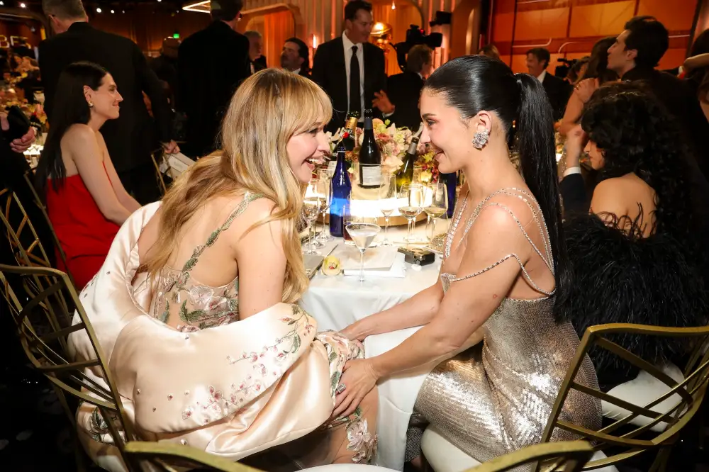 Kylie Jenner Asks Jennifer Lawrence About Her Babies at Golden Globes