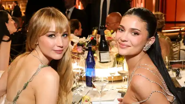 Kylie Jenner Asks Jennifer Lawrence About Her Babies at Golden Globes