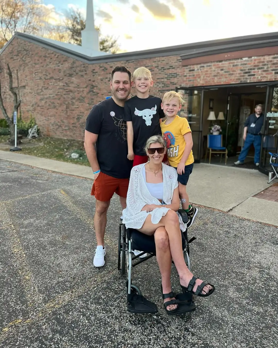 Influencer Sara Bennett's Husband Breaks Silence After Her Death and ALS Journey