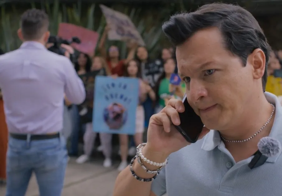 El actor colombiano Biassini Segura interpreta al streamer "Marinilla" en 'La Reina del Flow 3'.