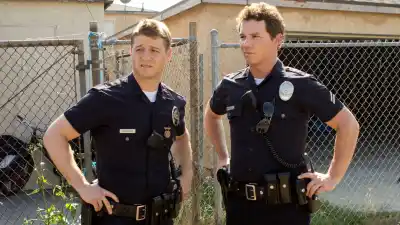 Ben McKenzie and Shawn Hatosy in Southland