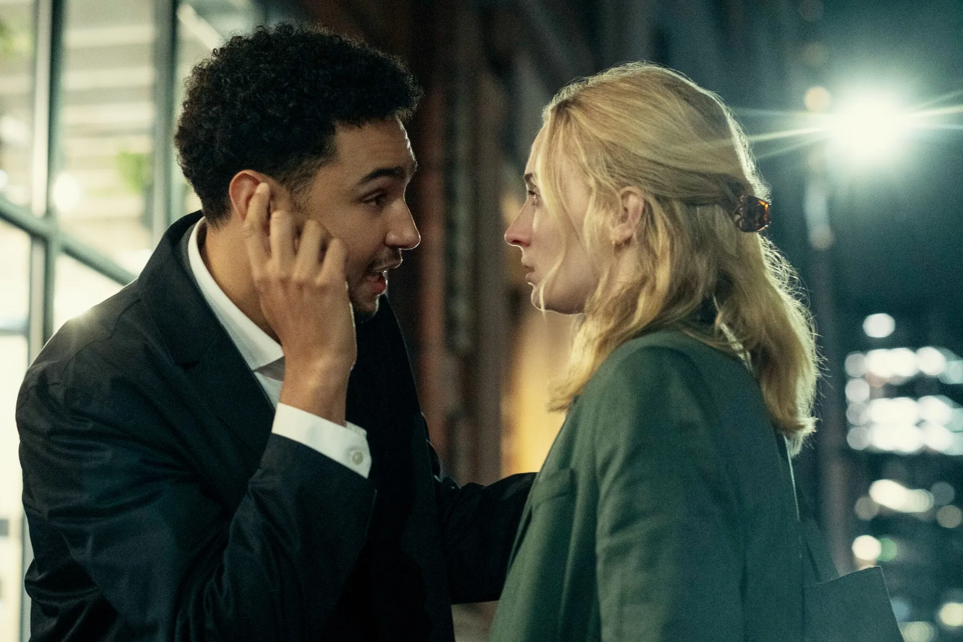 Archie Madekwe and Sophie Turner in Steal