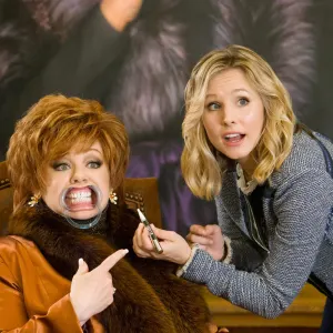 Melissa McCarthy and Kristen Bell in The Boss