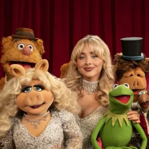 Sabrina Carpenter and the Muppets in The Muppet Show