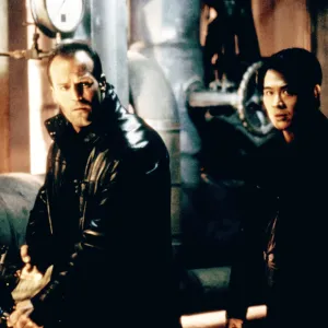 Jason Statham and Jet Li in The One