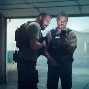 Ben Affleck and Matt Damon in The Rip