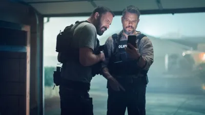 Ben Affleck and Matt Damon in The Rip