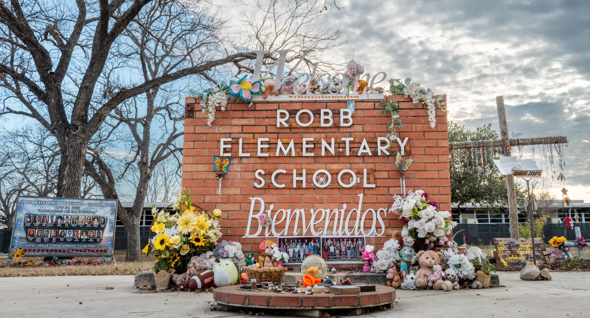 uvalde-school-shooter-117-shots-adrian-gonzales-GettyImages-2254827832