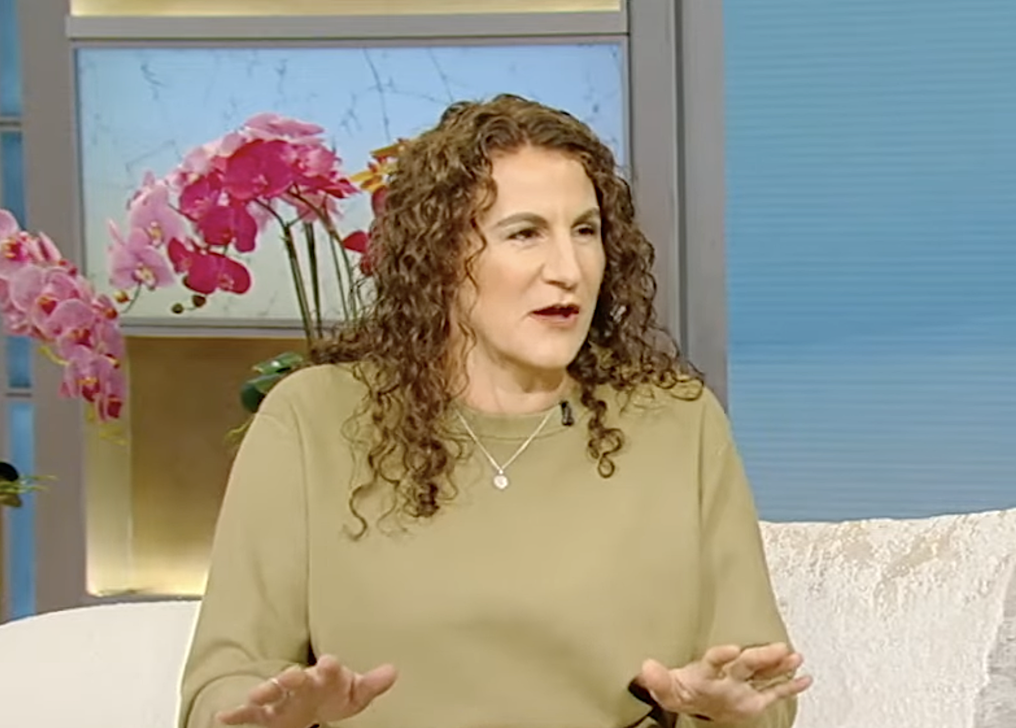 who is Bettijo B Hirschi