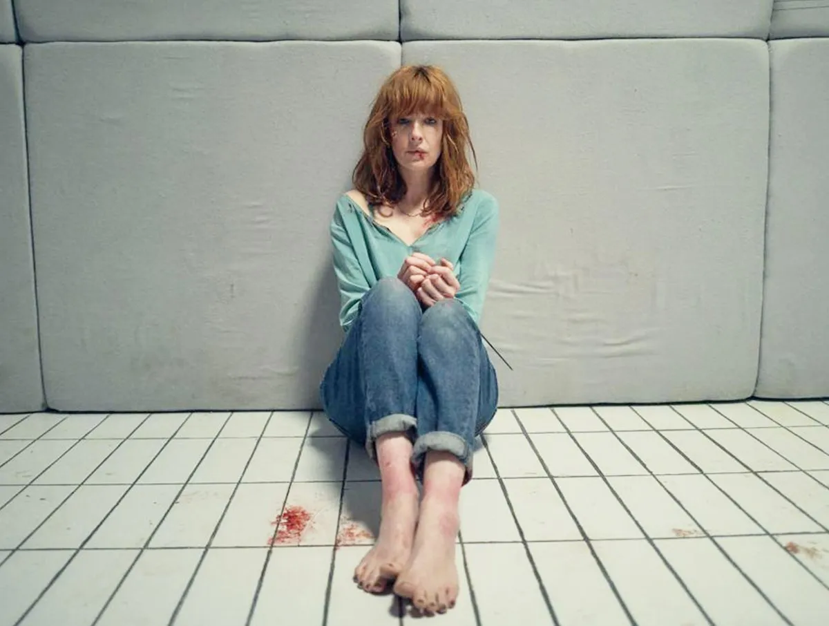 Kelly Reilly in 10x10